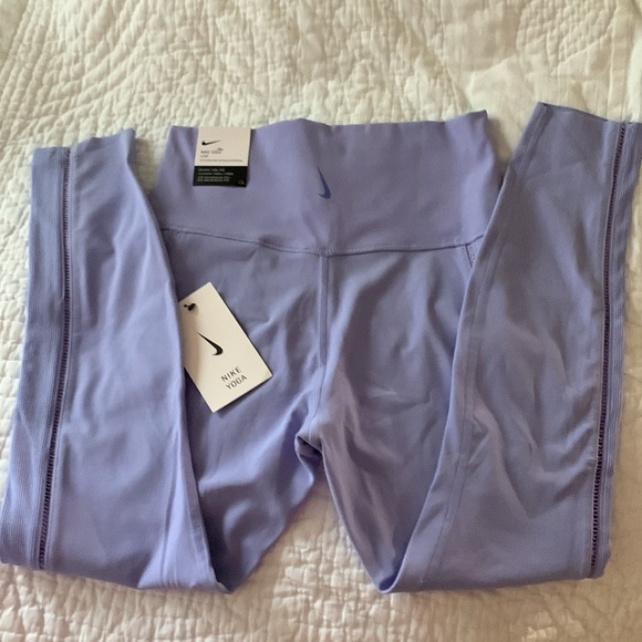 NIKE YOGA LUXE Training Leggings with 7/8 leg, high waist ribbed sides Sri Lanka - Picture 2 of 16